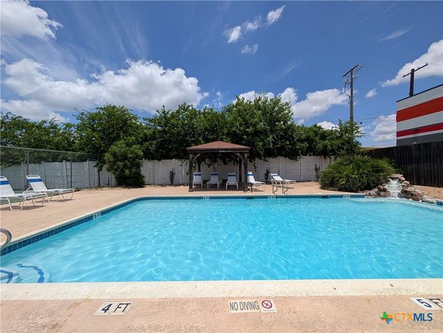 1043 Rivertree Drive, New Braunfels, TX 78130