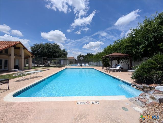 1043 Rivertree Drive, New Braunfels, TX 78130