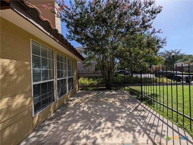 1043 Rivertree Drive, New Braunfels, TX 78130