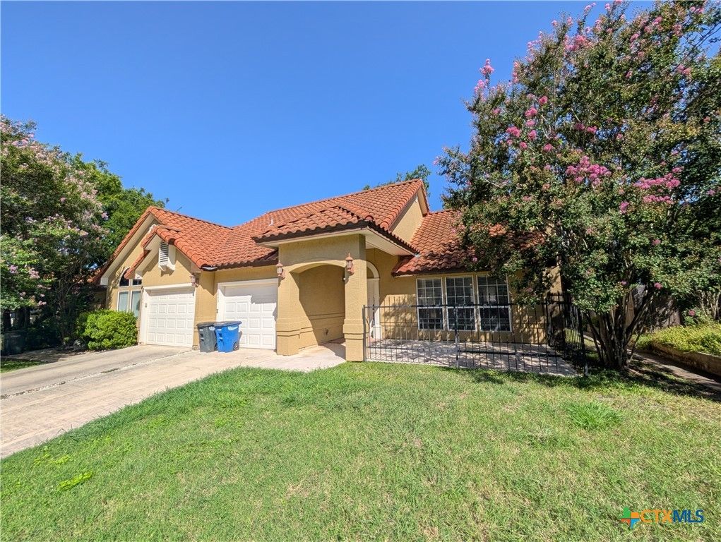 1043 Rivertree Drive, New Braunfels, TX 78130
