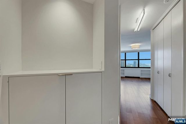 7000 Boulevard East 39G, Guttenberg, NJ 07093