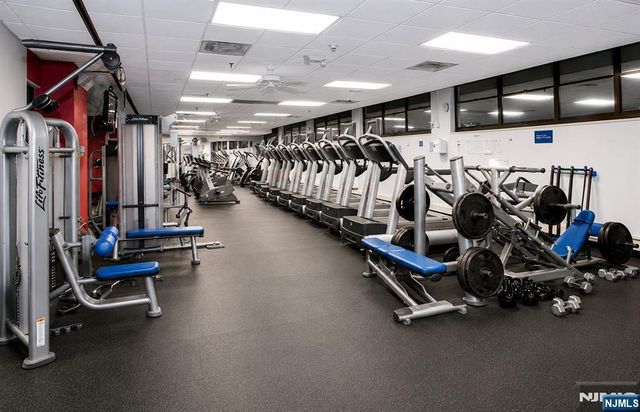 7000 Boulevard East 39G, Guttenberg, NJ 07093