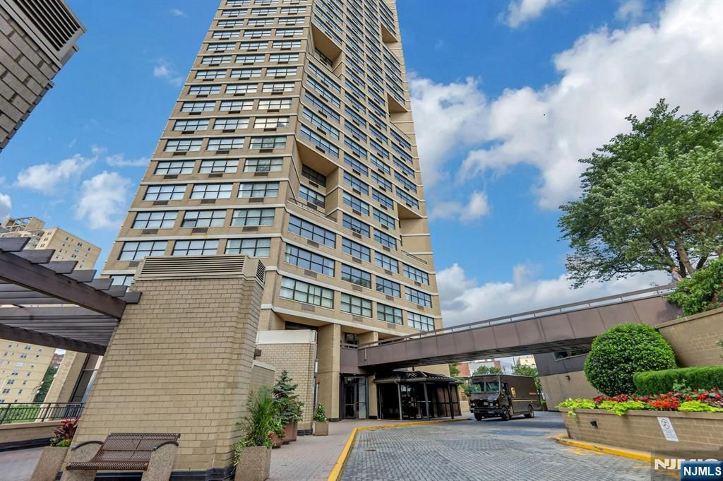 7000 Boulevard East 39G, Guttenberg, NJ 07093