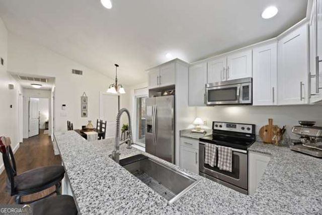 1318 Whitfield Park Drive, Savannah, GA 31406