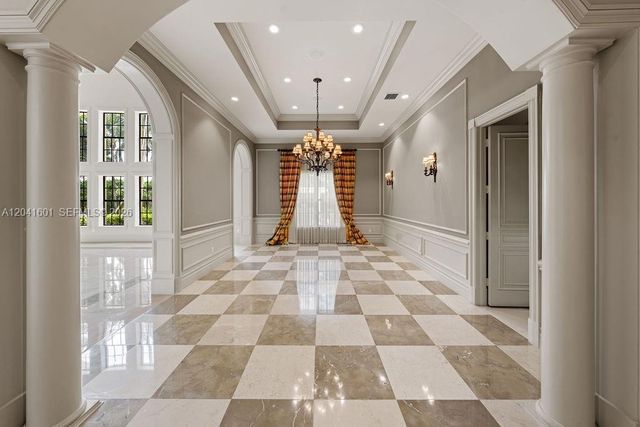 9001 SW 59th Ct, Pinecrest, FL 33156