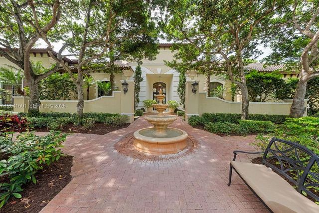 9001 SW 59th Ct, Pinecrest, FL 33156