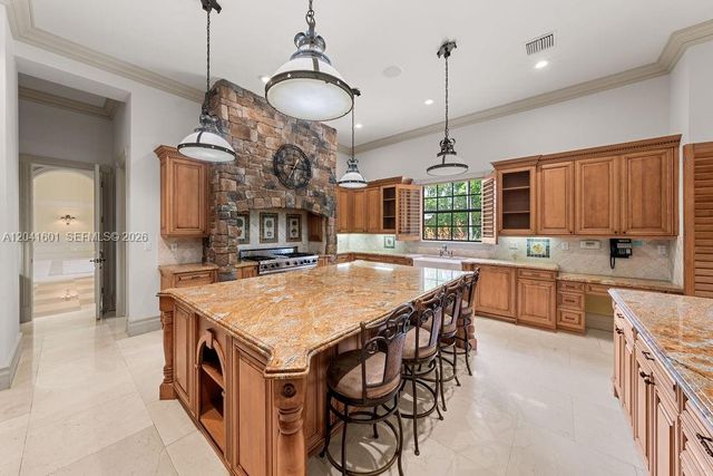9001 SW 59th Ct, Pinecrest, FL 33156