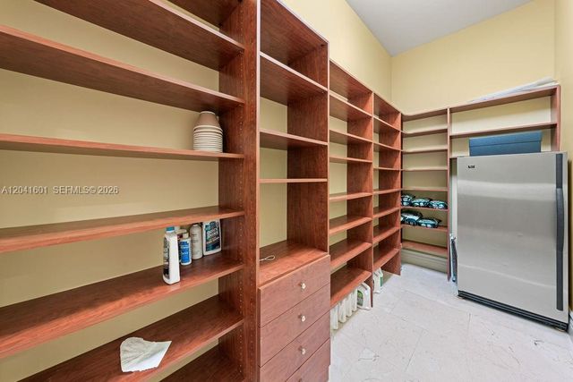 9001 SW 59th Ct, Pinecrest, FL 33156