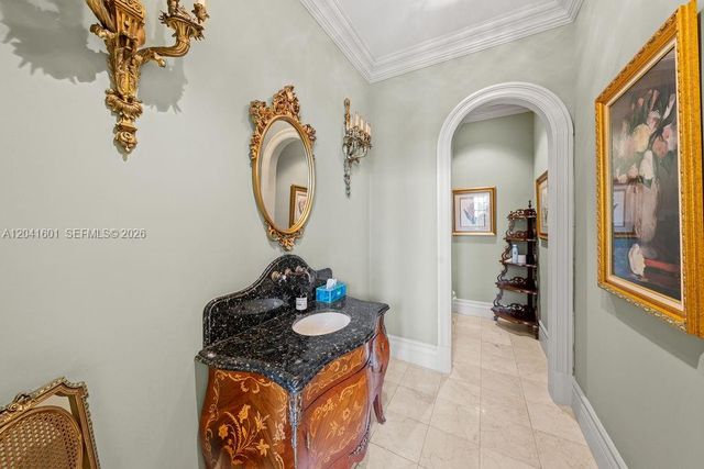 9001 SW 59th Ct, Pinecrest, FL 33156