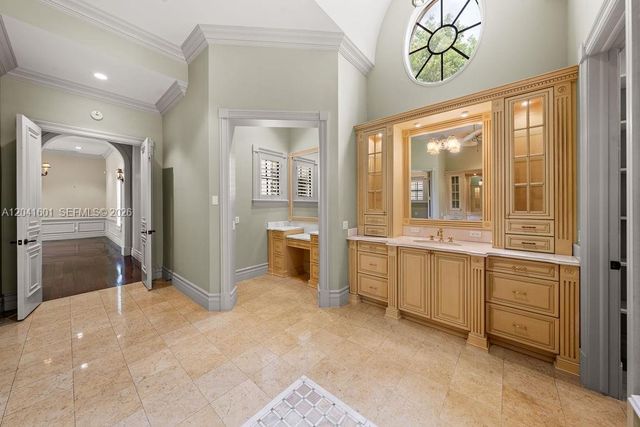 9001 SW 59th Ct, Pinecrest, FL 33156