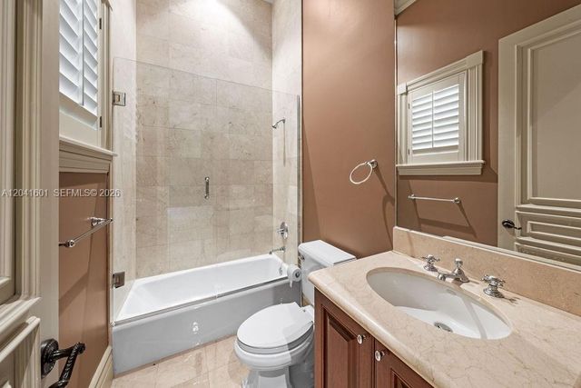 9001 SW 59th Ct, Pinecrest, FL 33156