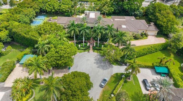 9001 SW 59th Ct, Pinecrest, FL 33156