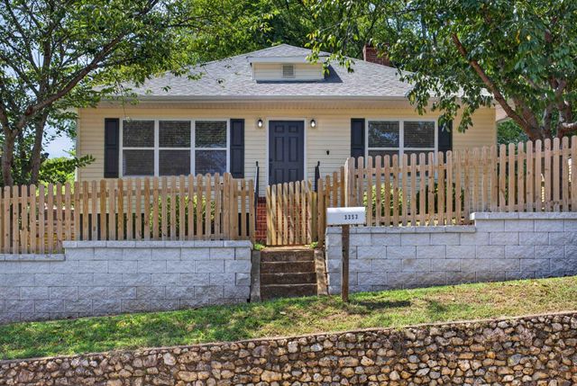 3353 Whitney Street, Lupton City, TN 37351