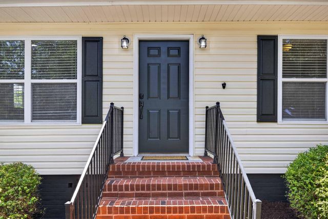 3353 Whitney Street, Lupton City, TN 37351