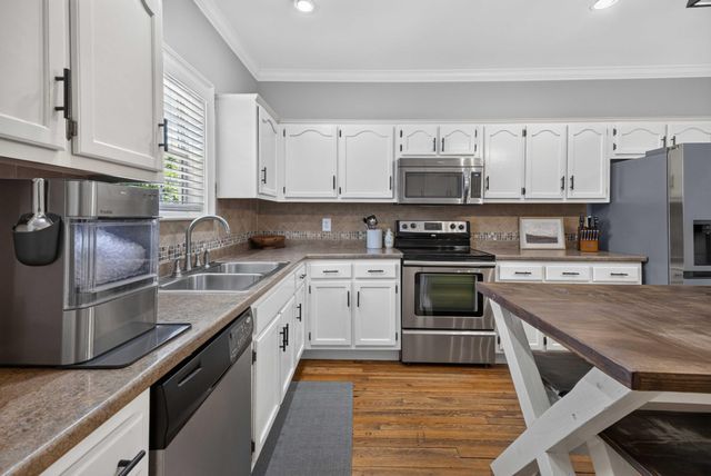 3353 Whitney Street, Lupton City, TN 37351