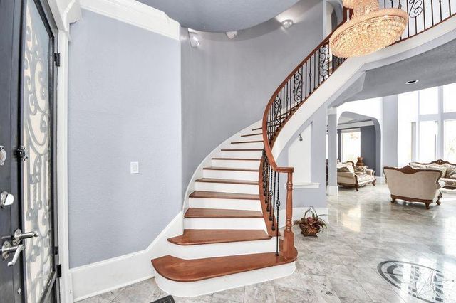 8930 Water Crest Trail, Richmond, TX 77469