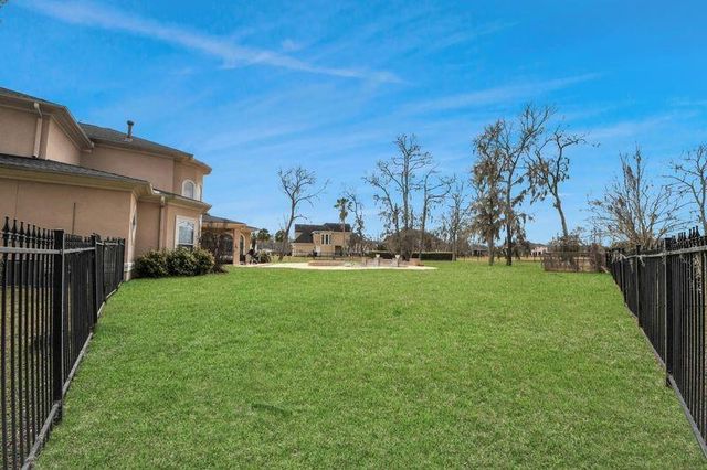 8930 Water Crest Trail, Richmond, TX 77469