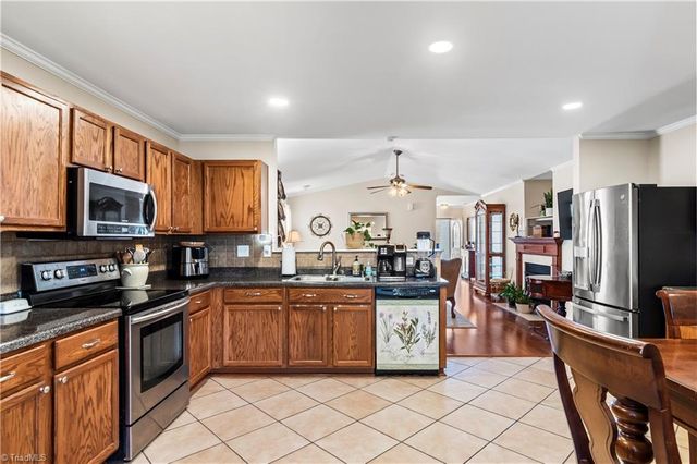 3109 Asheton Grove Court, Winston-salem, NC 27127