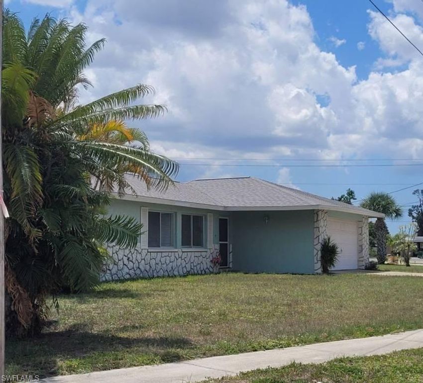 847 Hydrangea DR, NORTH FORT MYERS, FL 33903 — photo 3