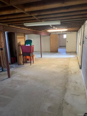 2300 S Baldwin Road, Lake Orion, MI 48360