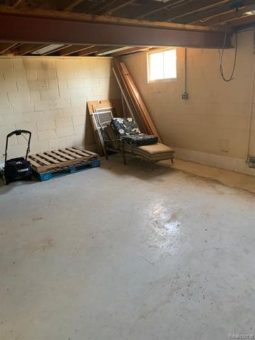 2300 S Baldwin Road, Lake Orion, MI 48360