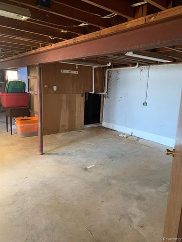 2300 S Baldwin Road, Lake Orion, MI 48360