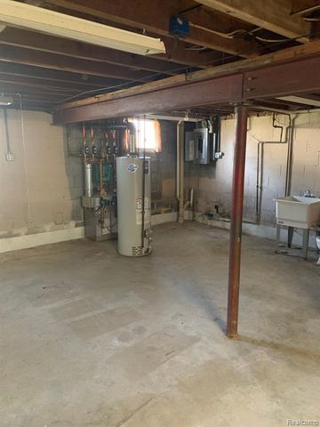 2300 S Baldwin Road, Lake Orion, MI 48360