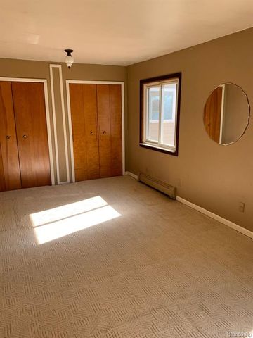 2300 S Baldwin Road, Lake Orion, MI 48360