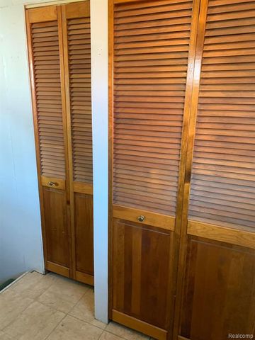 2300 S Baldwin Road, Lake Orion, MI 48360