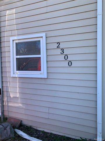 2300 S Baldwin Road, Lake Orion, MI 48360