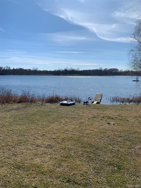 2300 S Baldwin Road, Lake Orion, MI 48360