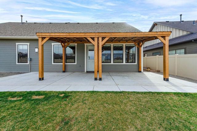 819 RED APPLE ROAD, Grand Junction, CO 81505