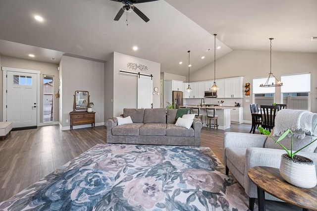 819 RED APPLE ROAD, Grand Junction, CO 81505