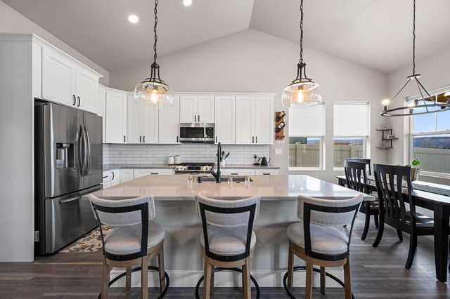 819 RED APPLE ROAD, Grand Junction, CO 81505