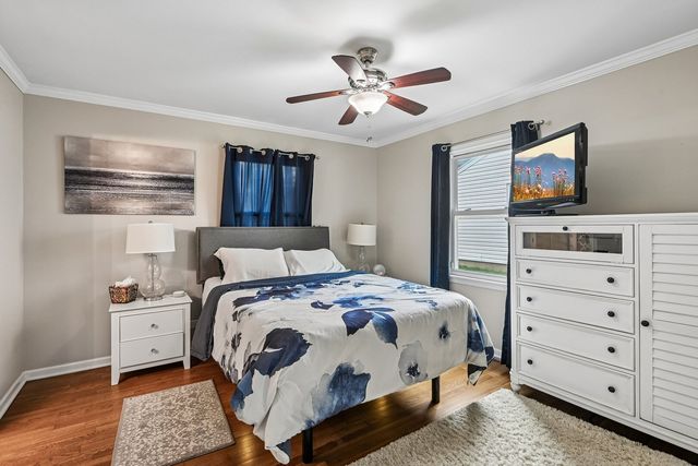 1810 N RIDGE Avenue, Arlington Heights, IL 60004