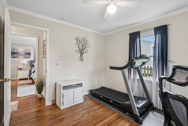 1810 N RIDGE Avenue, Arlington Heights, IL 60004