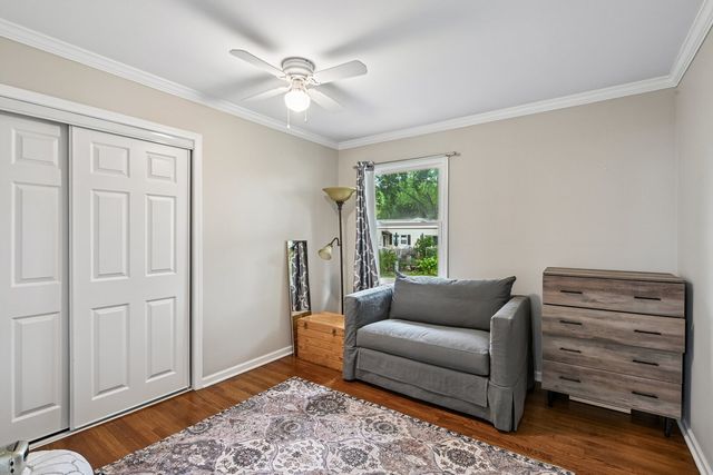 1810 N RIDGE Avenue, Arlington Heights, IL 60004