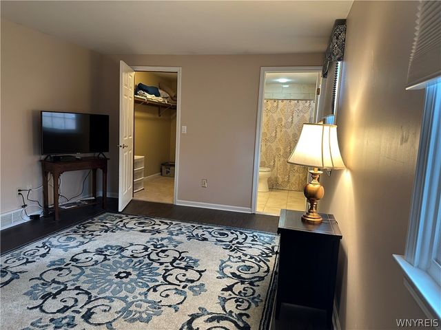 25 Wellington Court, Amherst, NY 14221