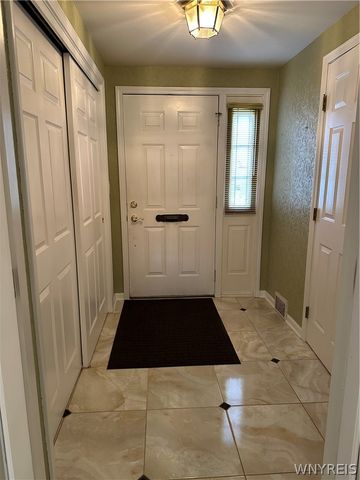 25 Wellington Court, Amherst, NY 14221