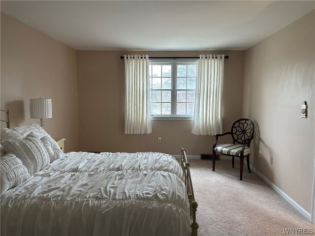 25 Wellington Court, Amherst, NY 14221