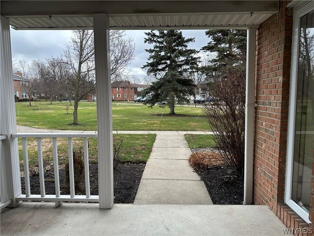 25 Wellington Court, Amherst, NY 14221