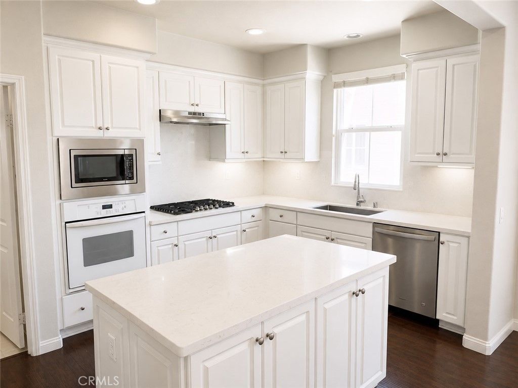 15563 Jasmine Place, Tustin, CA 92782 — photo 5