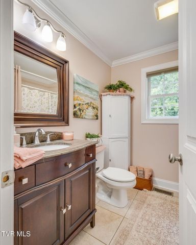 564 Dogwood Drive, Kingsport, TN 37663