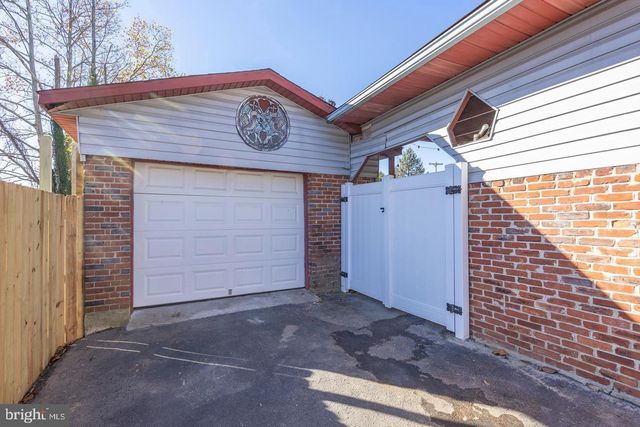 608 BETHEL AVE, Aston, PA 19014