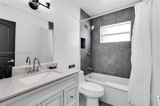 7471 Hope Street, Hollywood, FL 33024
