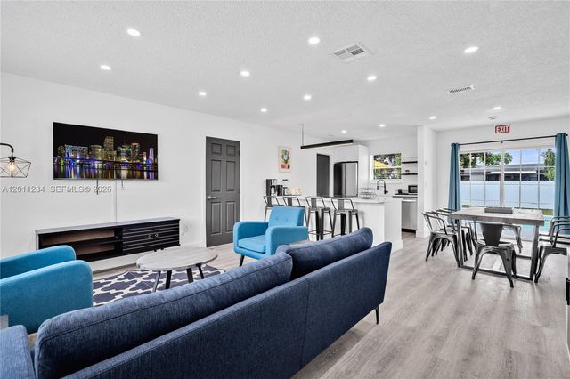 7471 Hope Street, Hollywood, FL 33024