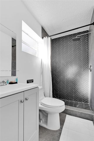 7471 Hope Street, Hollywood, FL 33024