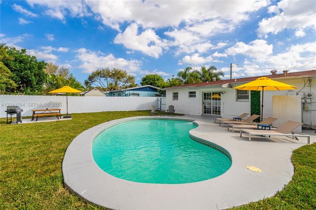 7471 Hope Street, Hollywood, FL 33024