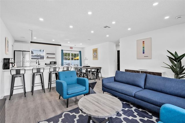 7471 Hope Street, Hollywood, FL 33024