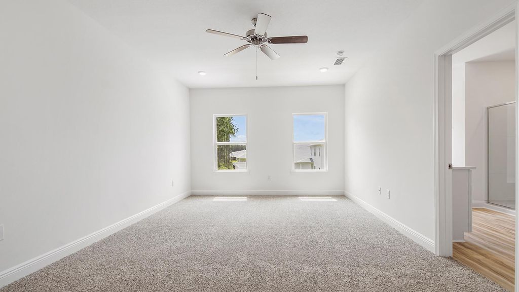 Image 16 of property listing at 2809 Wingman Way, Crestview, FL 32539